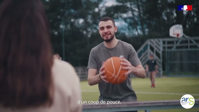 Vidéo de l'ARS appelée Faites le Premier Pas pour sensibiliser à l'importance de bouger plus et consulter sa Maison sport-Santé la plus proche